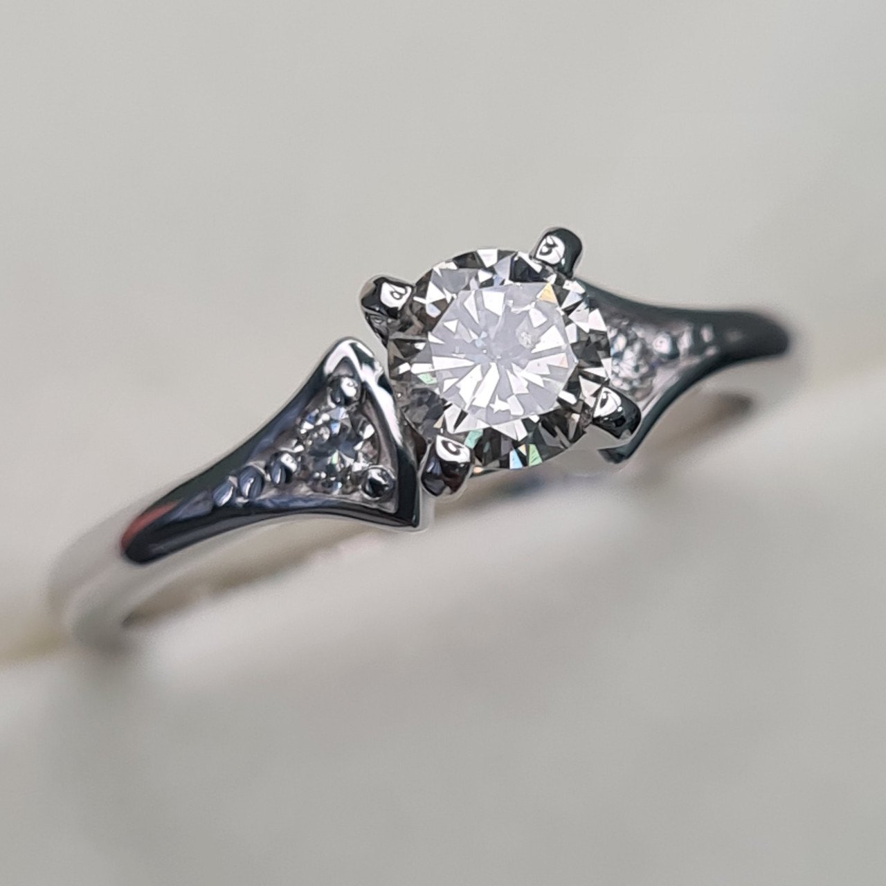 Кольцо Deimantas 91794249 16,5р 2,94гр 0,51ct. купить,NaN