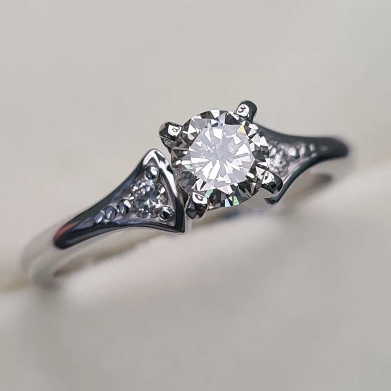 Кольцо Deimantas 91794249 16,5р 2,94гр 0,51ct. купить,NaN