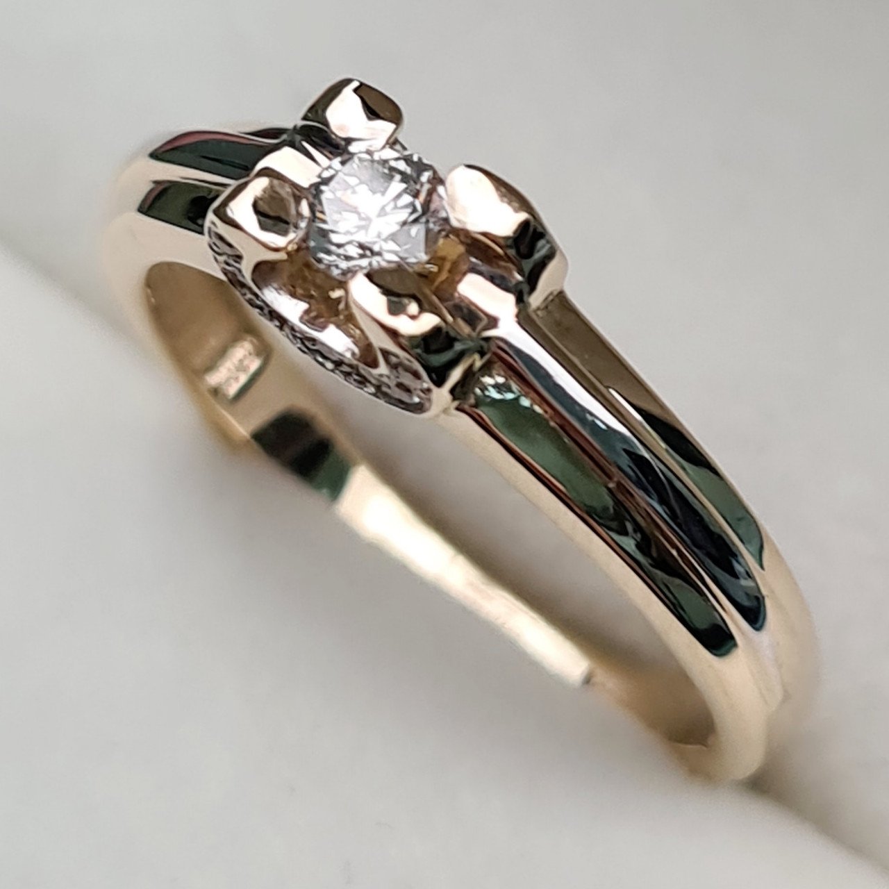 Кольцо Deimantas 95525366 18р 3,38гр 0,22ct. купить,NaN