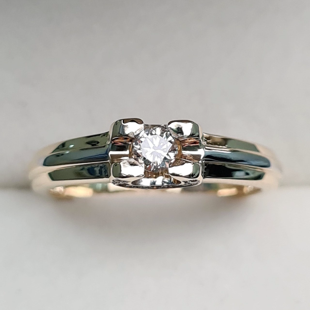 Кольцо Deimantas 95525366 18р 3,38гр 0,22ct. купить,NaN