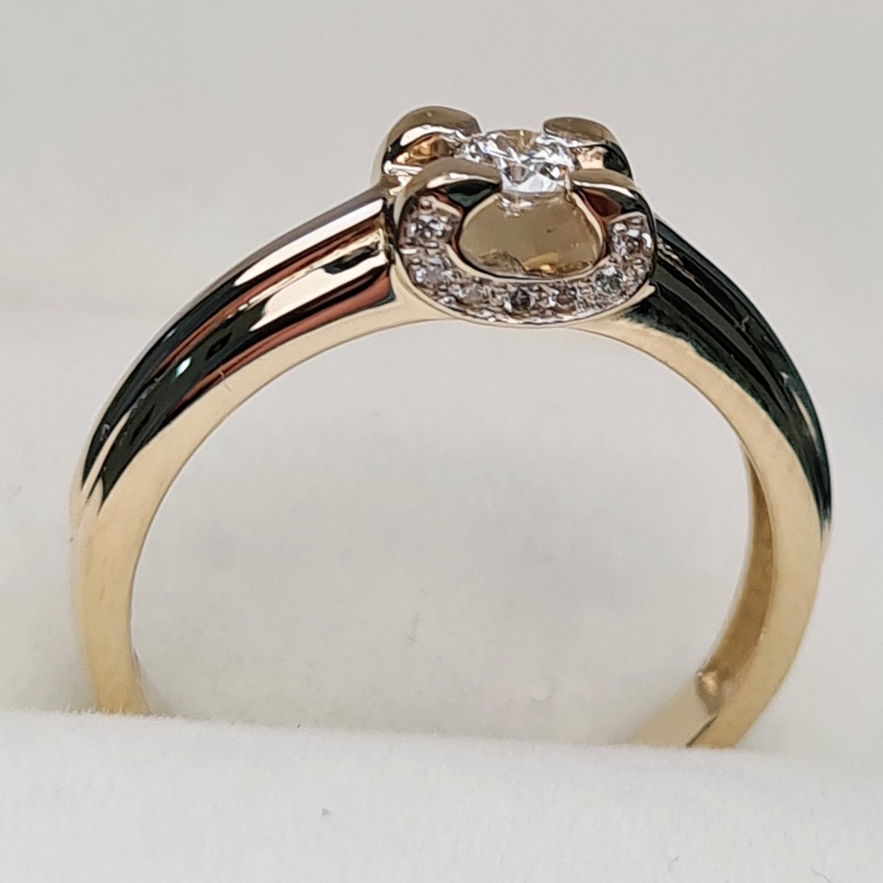 Кольцо Deimantas 95525366 18р 3,38гр 0,22ct. купить,NaN