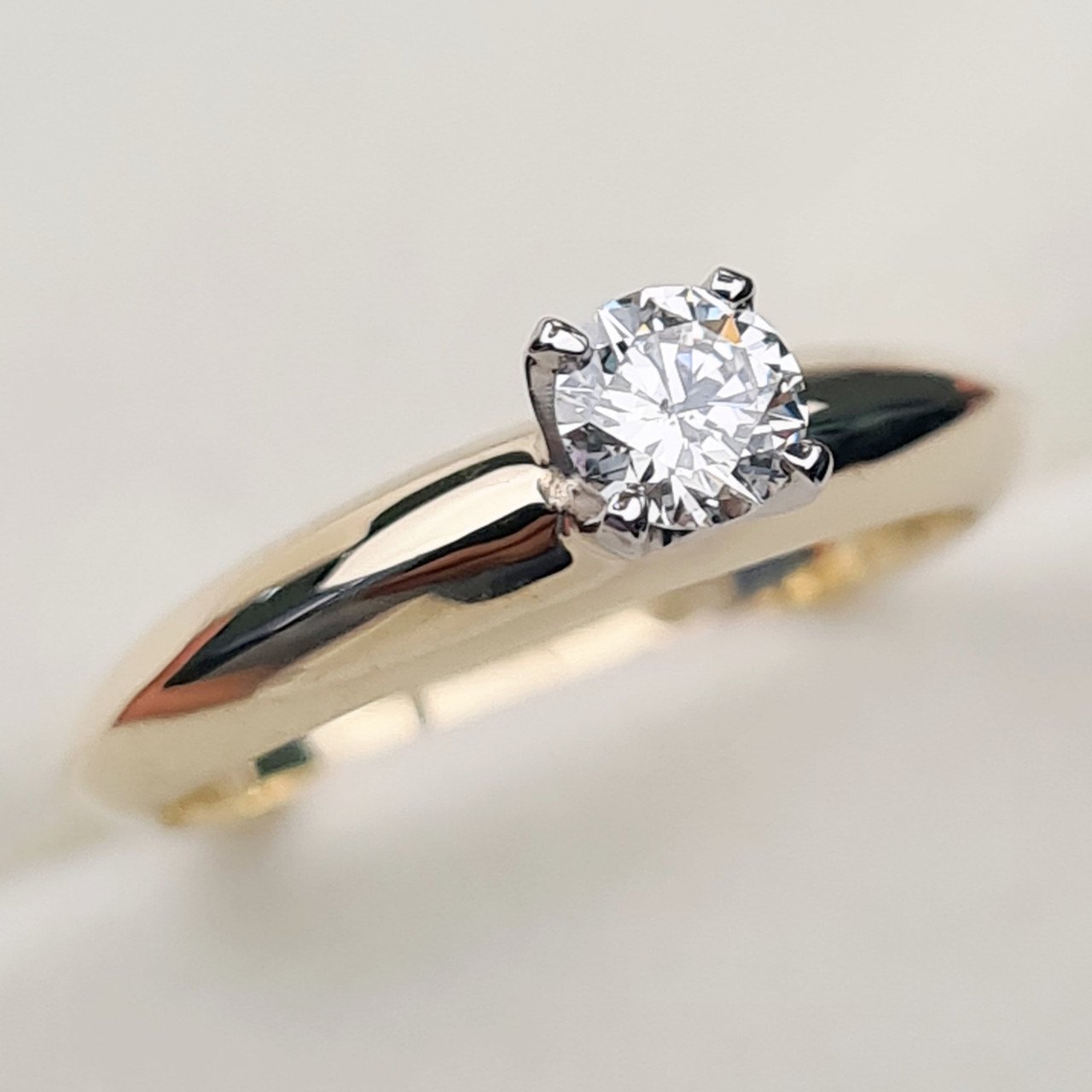 Кольцо Deimantas 91794477 16,5р 3,33гр 0,30ct. купить,NaN