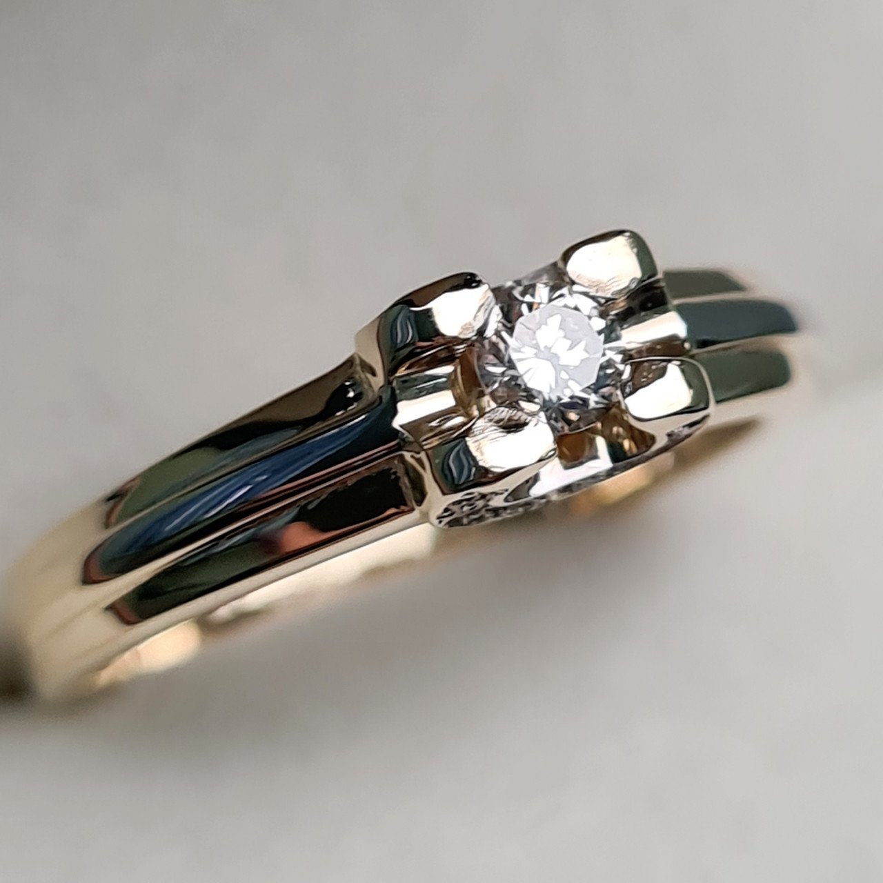 Кольцо Deimantas 95525366 18р 3,38гр 0,22ct. купить,NaN