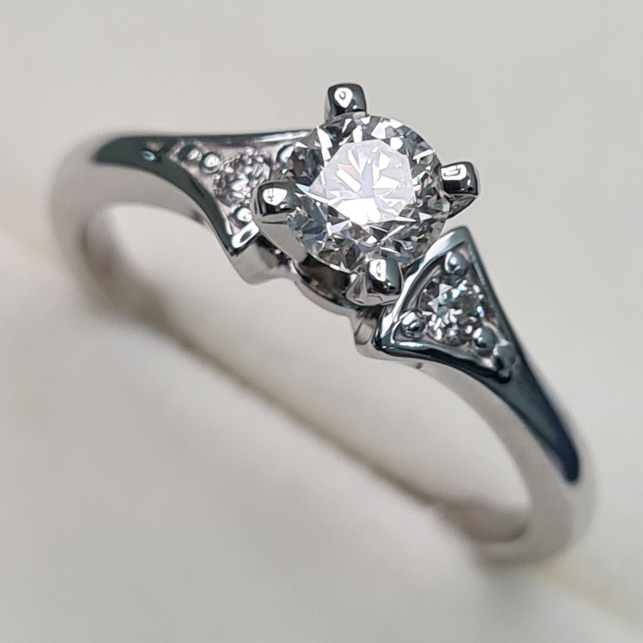 Кольцо Deimantas 91794319 16,5р 3,02гр 0,47ct. купить,NaN
