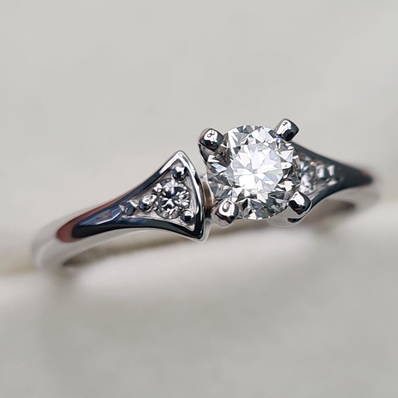 Кольцо Deimantas 91794319 16,5р 3,02гр 0,47ct. купить,NaN