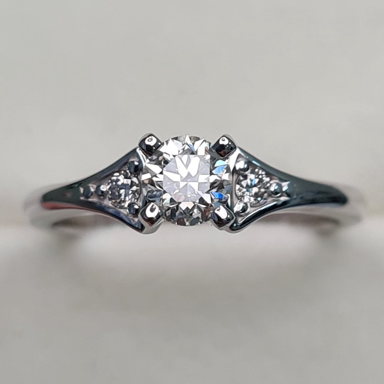 Кольцо Deimantas 91794319 16,5р 3,02гр 0,47ct. купить,NaN