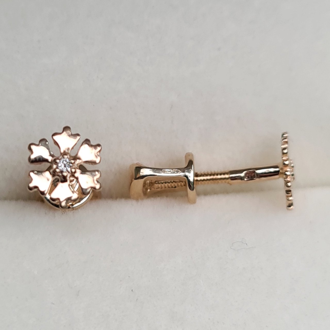 Серьги Deimantas 95742670 1,02гр 0,013ct. купить,NaN