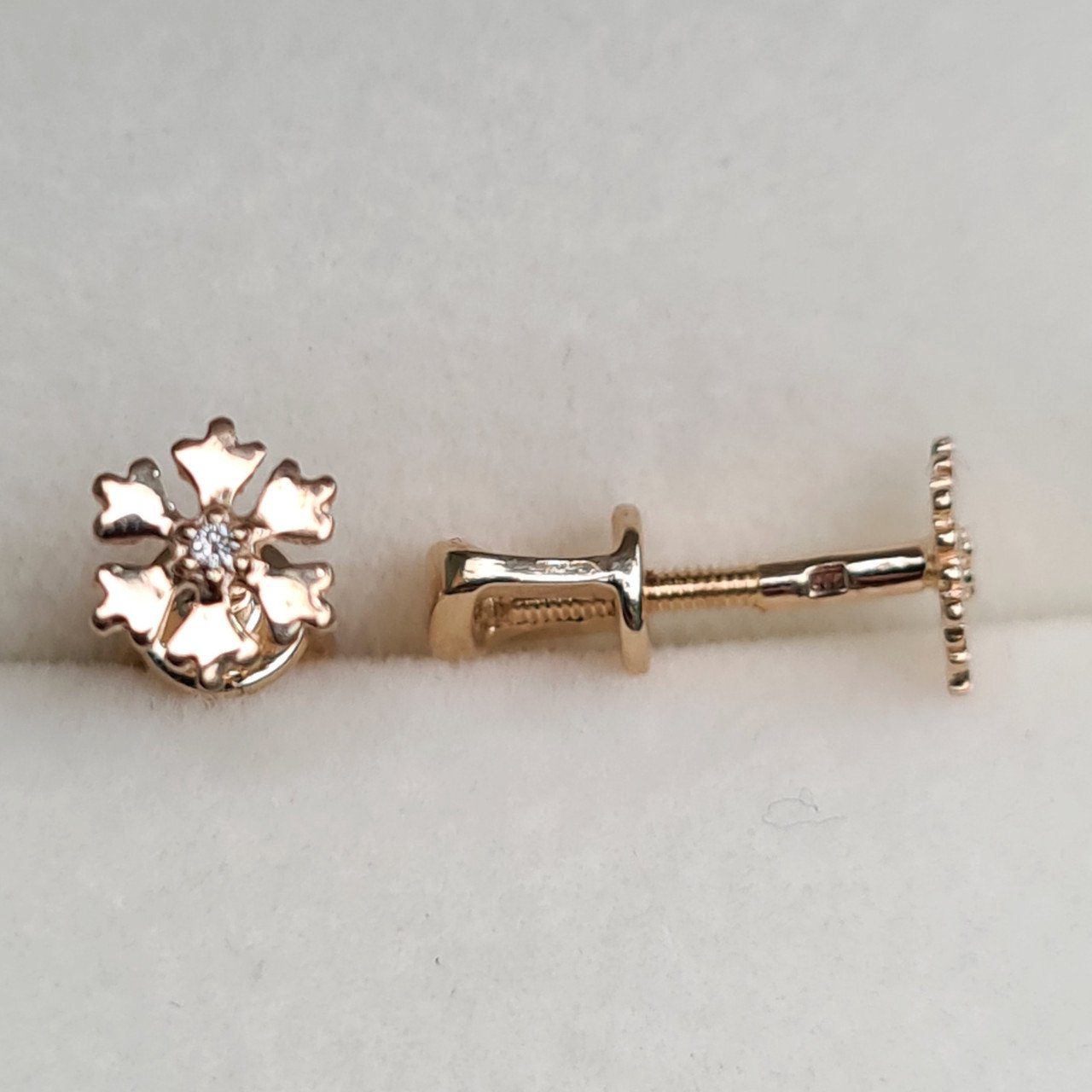 Серьги Deimantas 95742670 1,02гр 0,013ct. купить,NaN