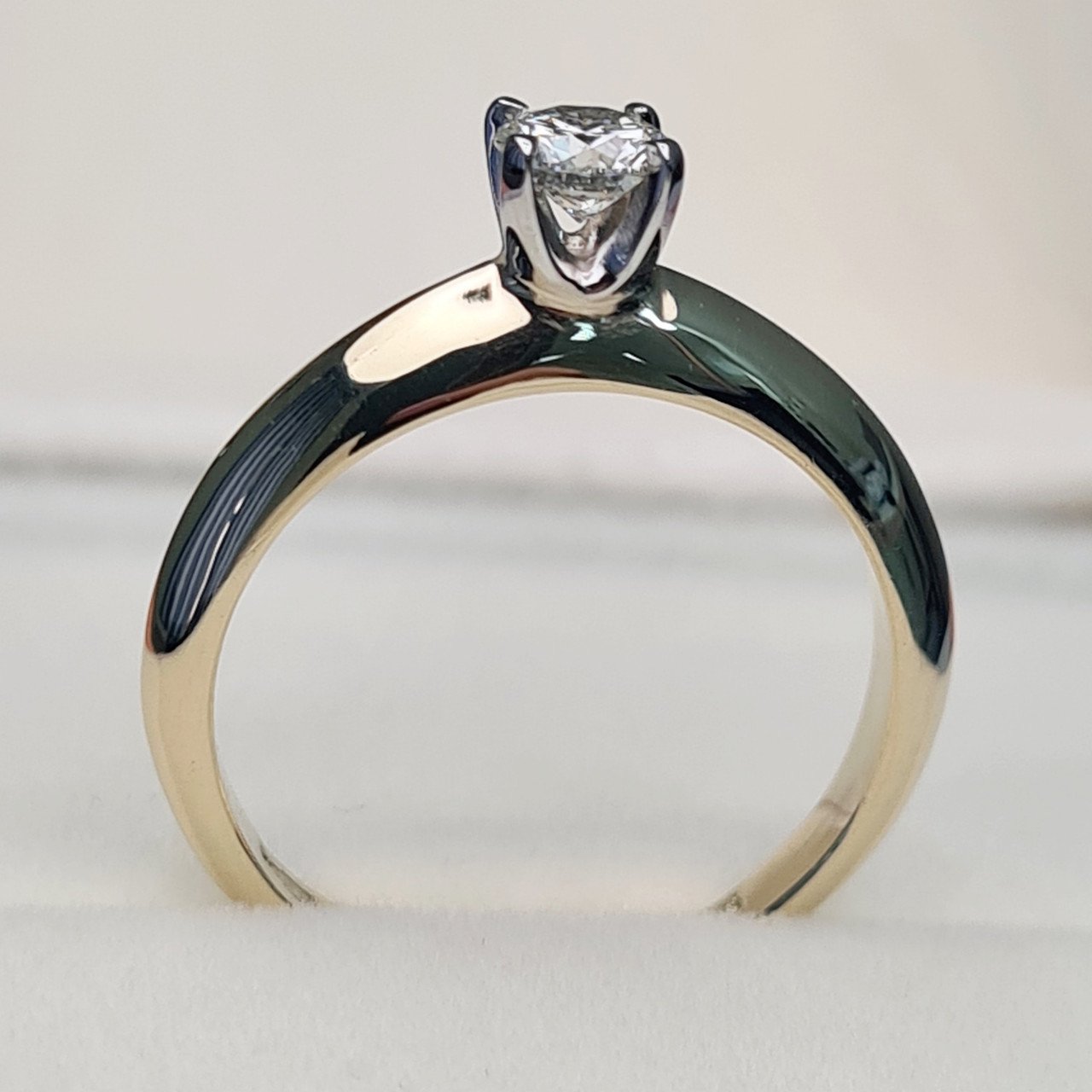 Кольцо Deimantas 91794477 16,5р 3,33гр 0,30ct. купить,NaN