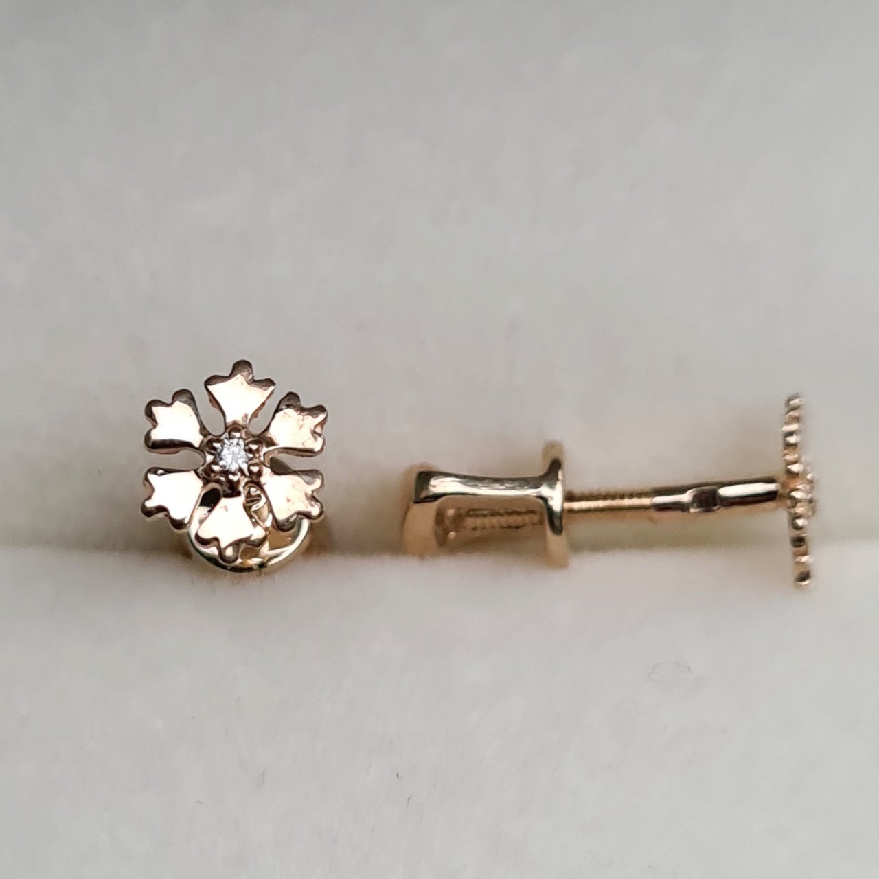 Серьги Deimantas 95742670 1,02гр 0,013ct. купить,NaN