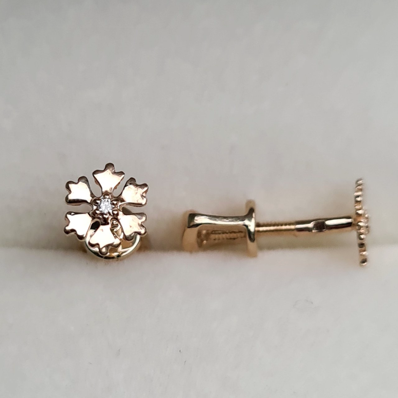 Серьги Deimantas 95742670 1,02гр 0,013ct. купить,NaN