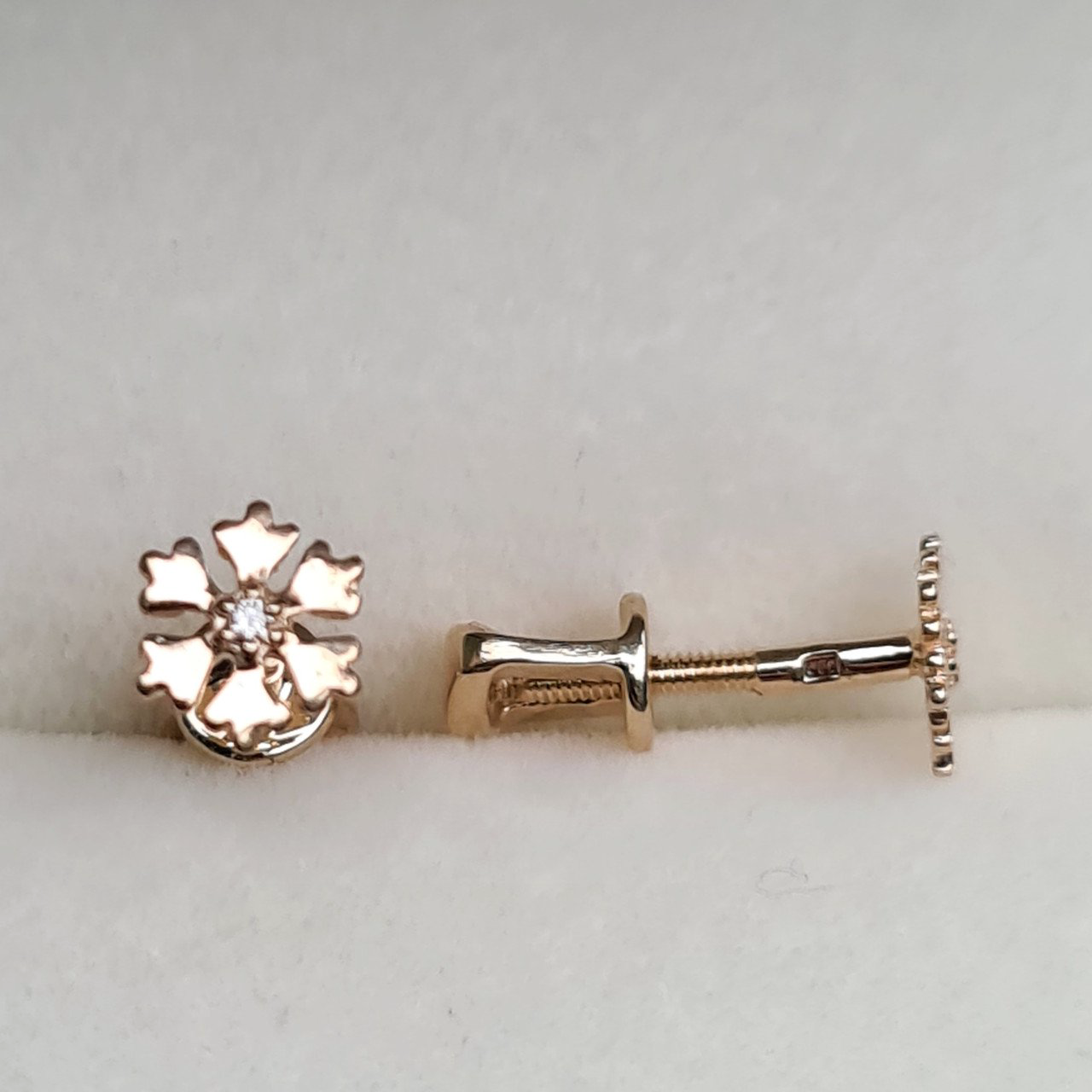 Серьги Deimantas 95742670 1,02гр 0,013ct. купить,NaN