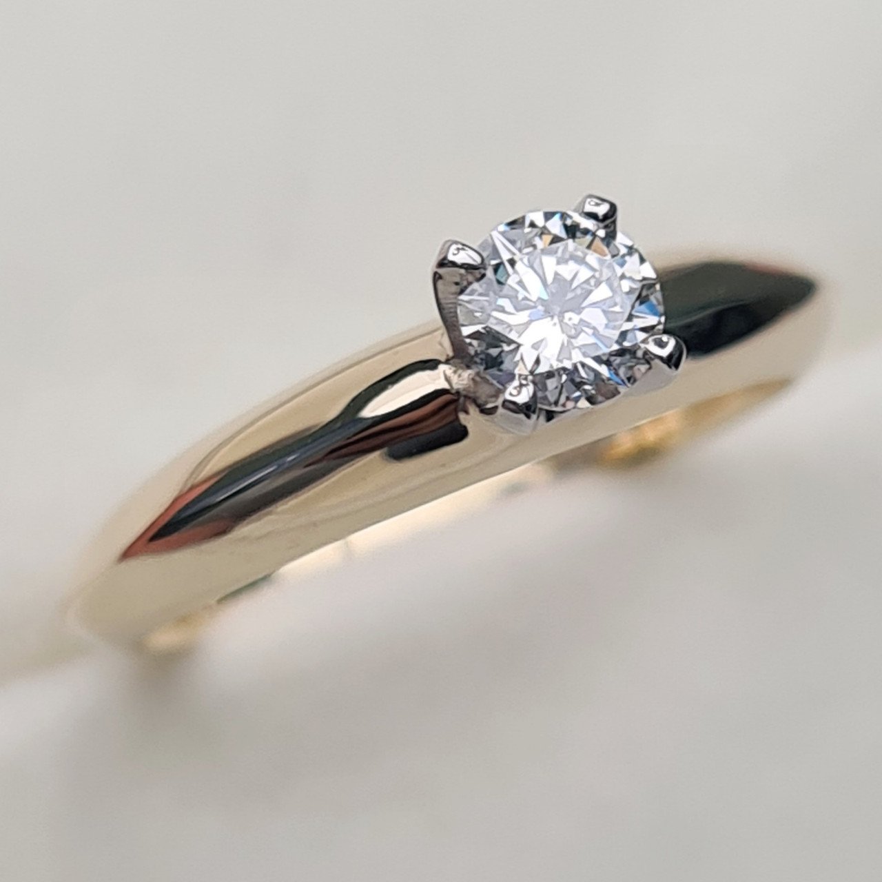 Кольцо Deimantas 91794477 16,5р 3,33гр 0,30ct. купить,NaN