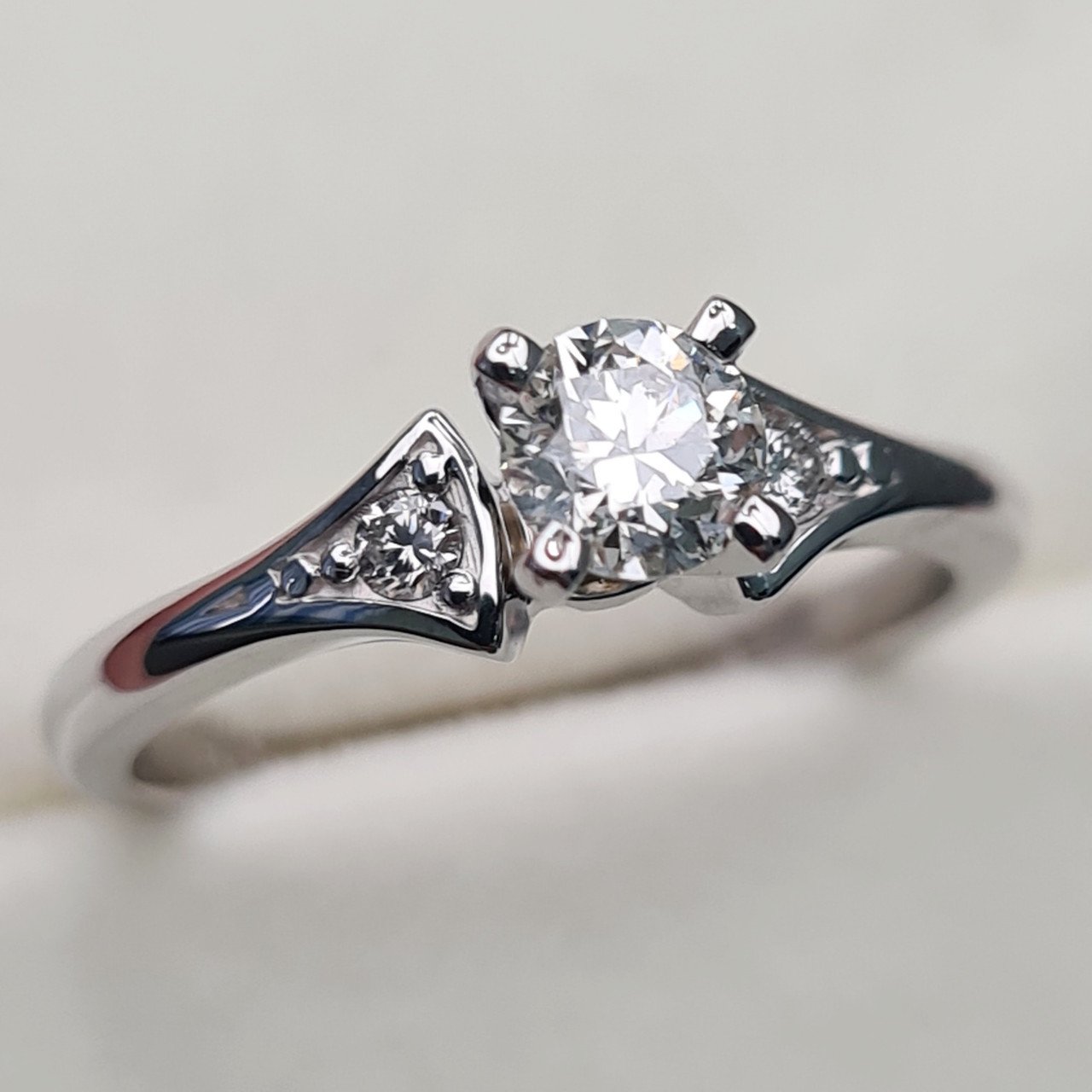 Кольцо Deimantas 91794319 16,5р 3,02гр 0,47ct. купить,NaN