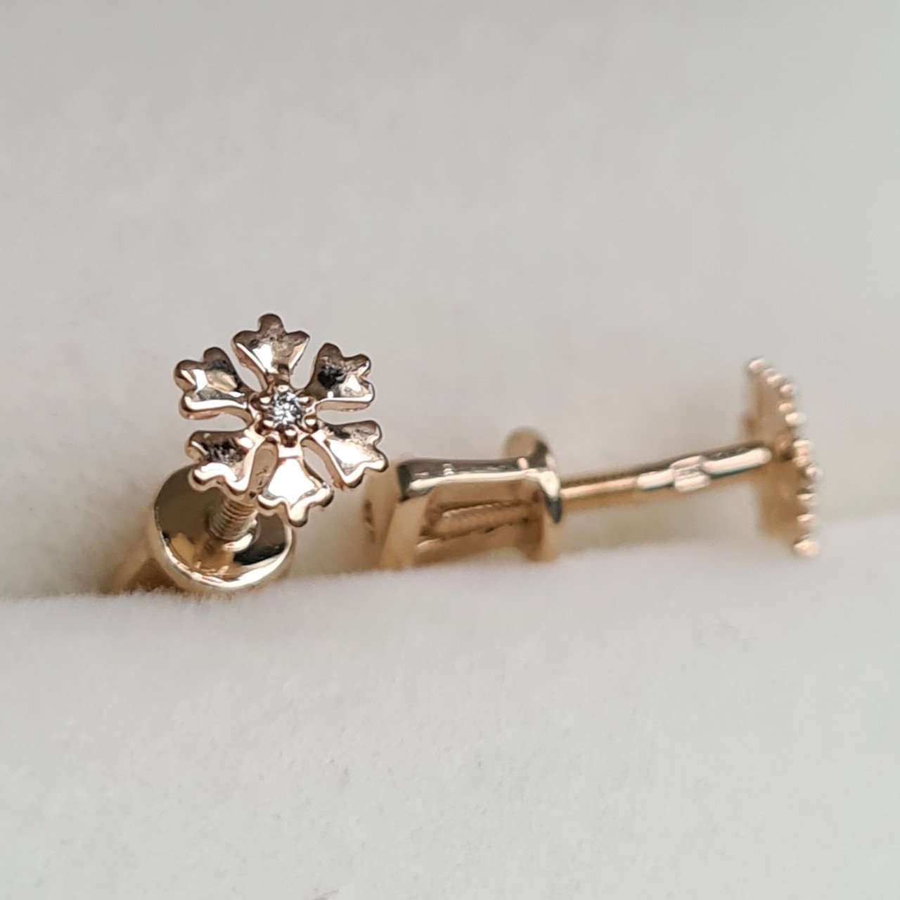 Серьги Deimantas 95742670 1,02гр 0,013ct. купить,NaN