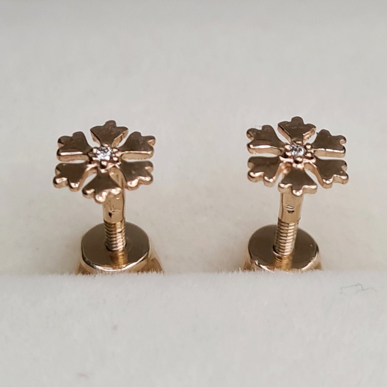 Серьги Deimantas 95742670 1,02гр 0,013ct. купить,NaN
