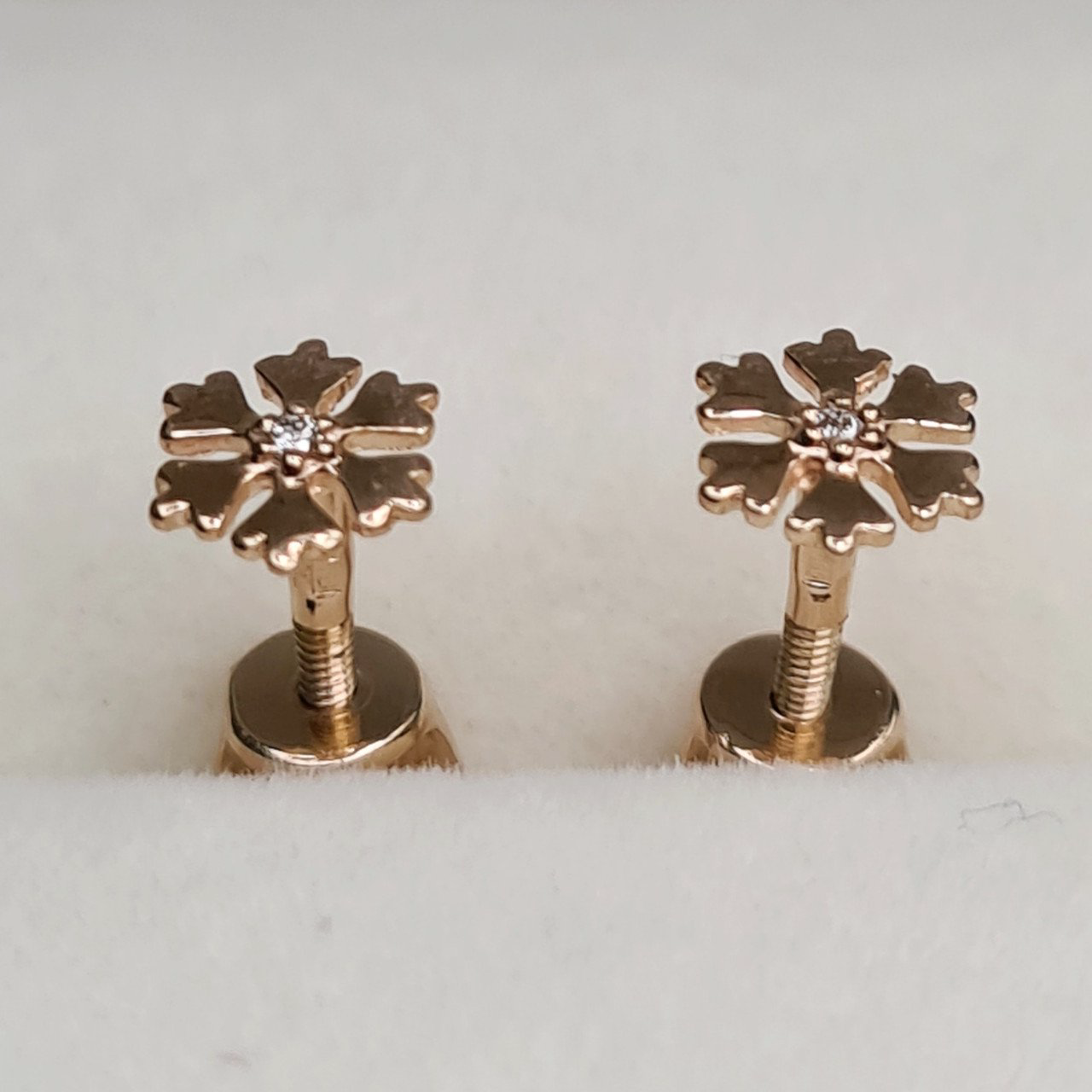 Серьги Deimantas 95742670 1,02гр 0,013ct. купить,NaN