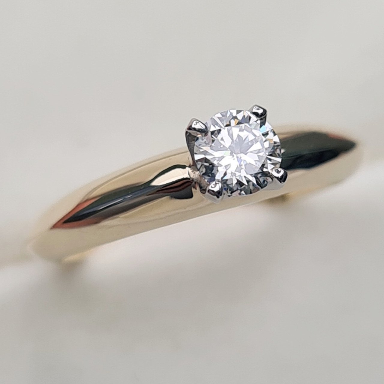 Кольцо Deimantas 91794518 16,5р 3,26гр 0,30ct. купить,NaN