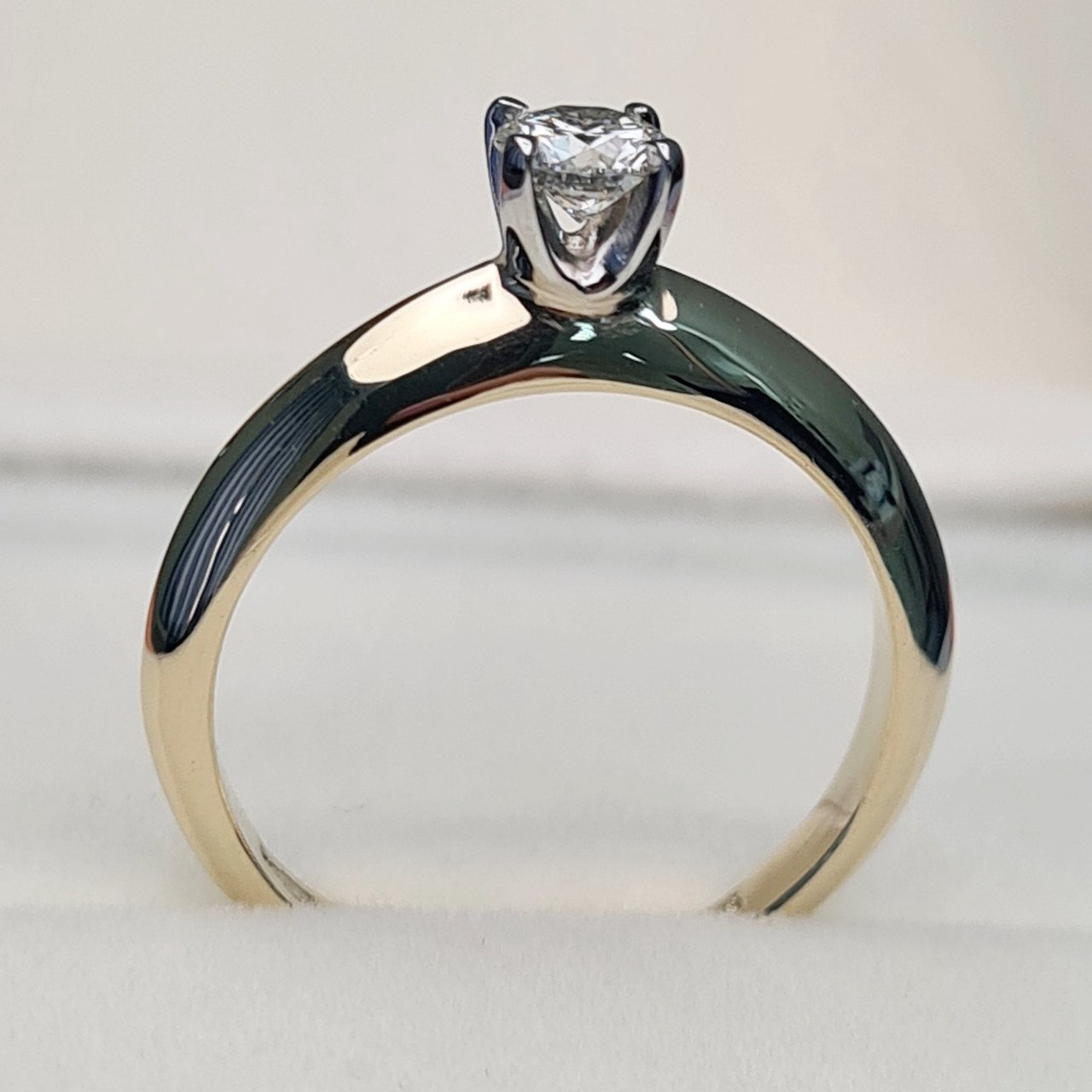 Кольцо Deimantas 91794518 16,5р 3,26гр 0,30ct. купить,NaN