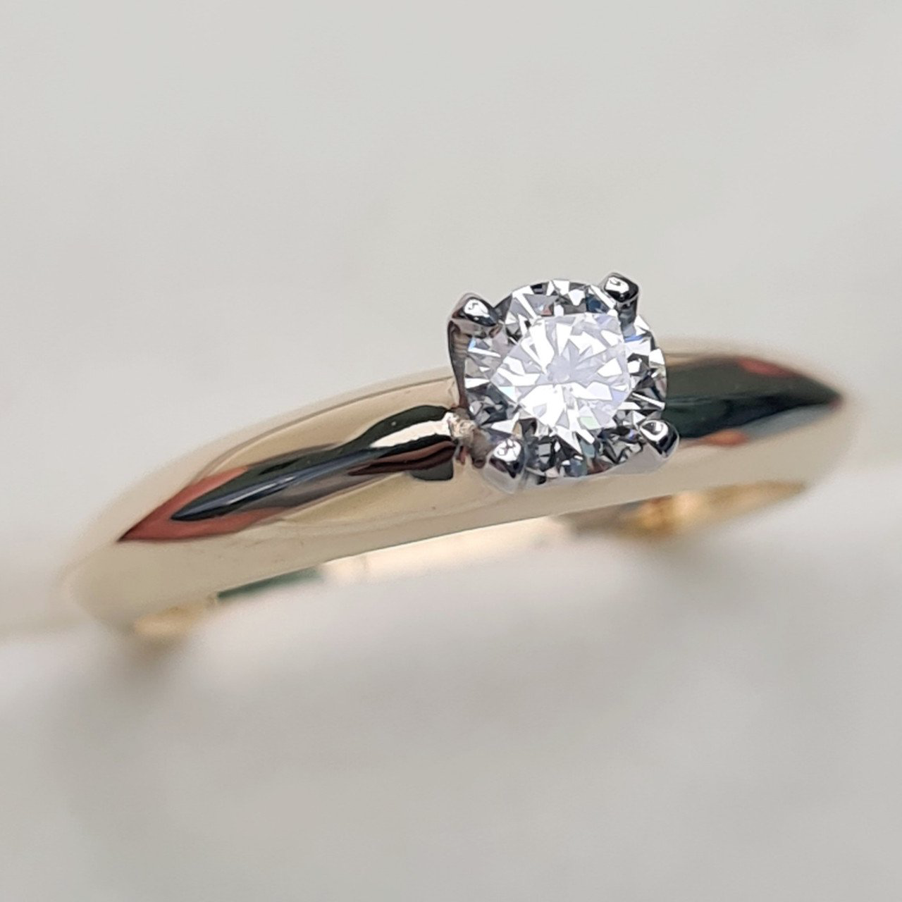 Кольцо Deimantas 91794518 16,5р 3,26гр 0,30ct. купить,NaN