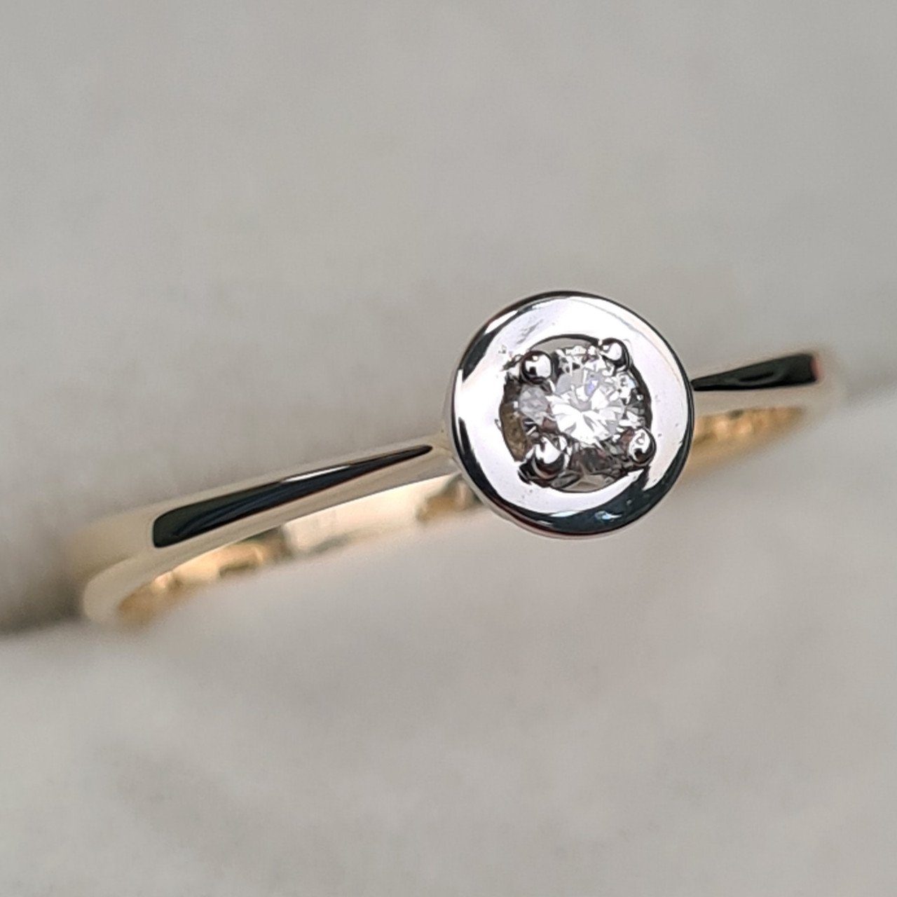 Кольцо Deimantas 97349049 16,5р 1,68гр 0,082ct. купить,NaN