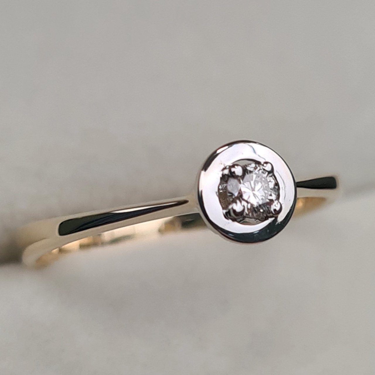 Кольцо Deimantas 97349049 16,5р 1,68гр 0,082ct. купить,NaN