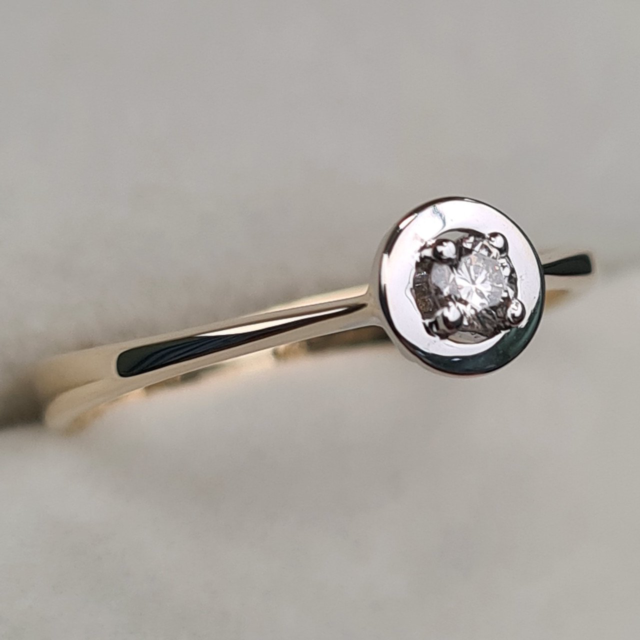Кольцо Deimantas 97349049 16,5р 1,68гр 0,082ct. купить,NaN
