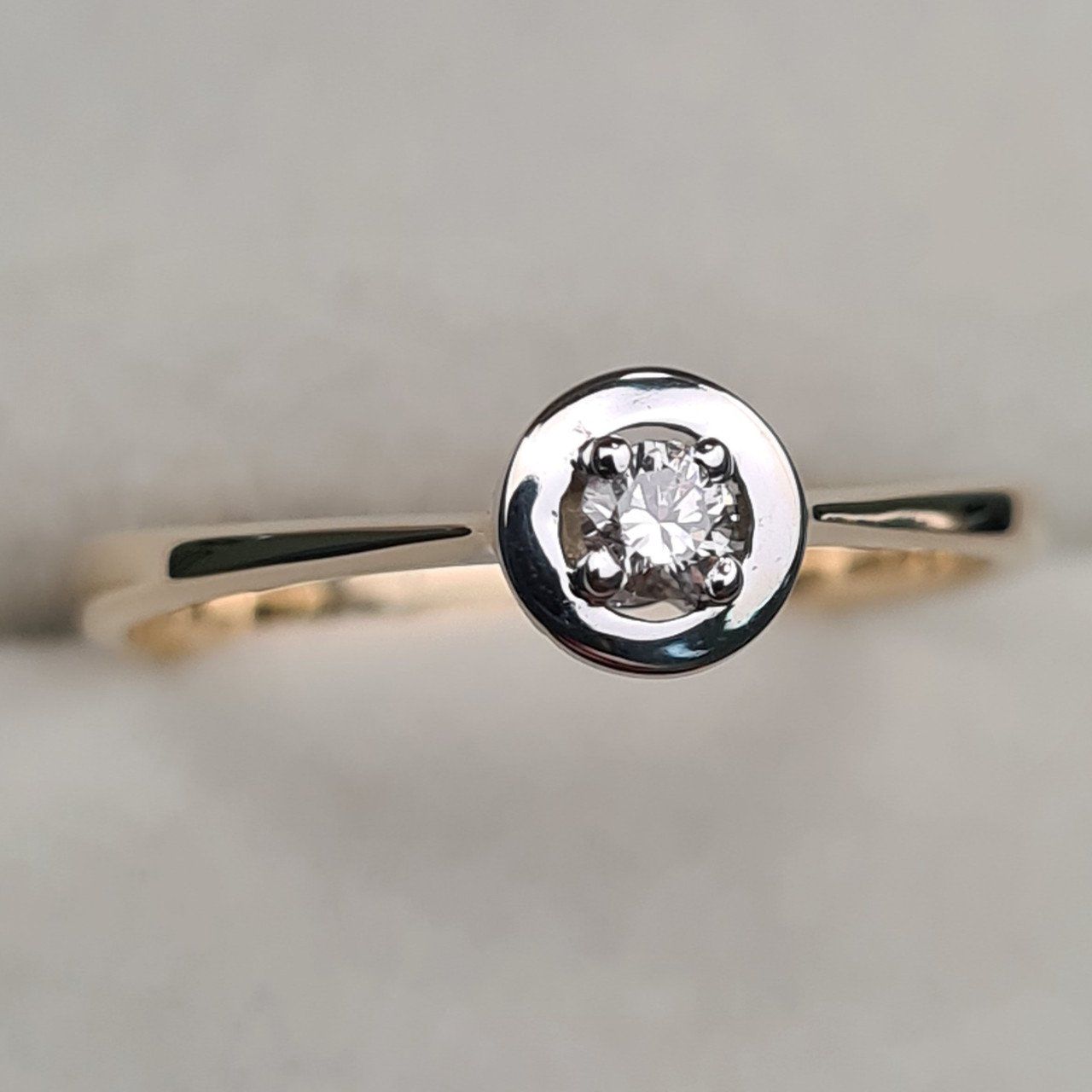 Кольцо Deimantas 97349049 16,5р 1,68гр 0,082ct. купить,NaN