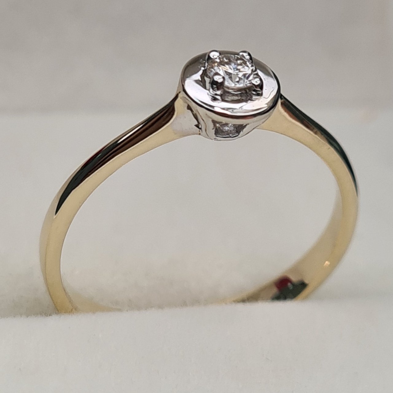 Кольцо Deimantas 97349049 16,5р 1,68гр 0,082ct. купить,NaN