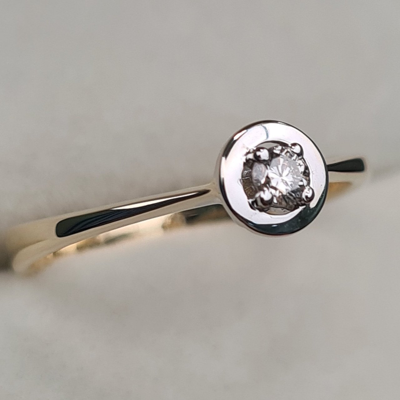 Кольцо Deimantas 97349049 16,5р 1,68гр 0,082ct. купить,NaN