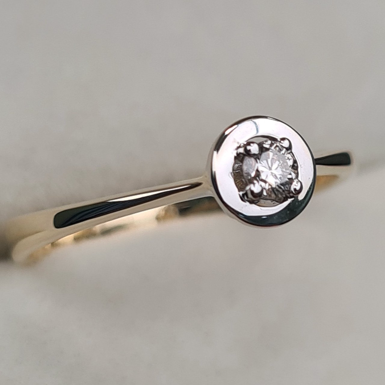 Кольцо Deimantas 97349049 16,5р 1,68гр 0,082ct. купить,NaN