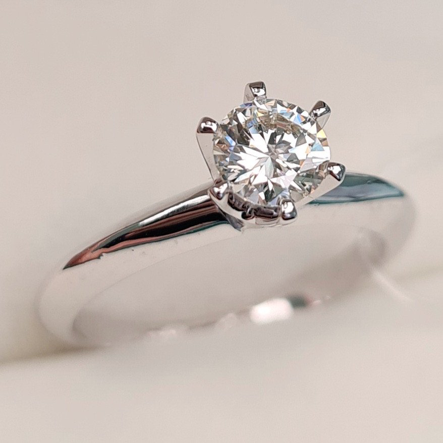 Кольцо Deimantas 95774361 16,51р 2,6гр 0,52ct. купить,NaN