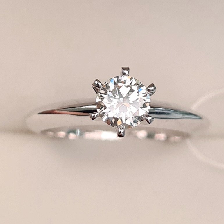 Кольцо Deimantas 95774361 16,51р 2,6гр 0,52ct. купить,NaN