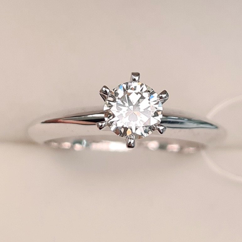 Кольцо Deimantas 95774361 16,51р 2,6гр 0,52ct. купить,NaN