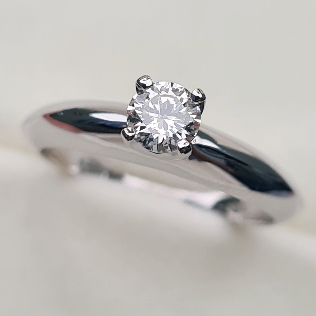 Кольцо Deimantas 91794760 16,5р 3,25гр 0,31ct. купить,NaN