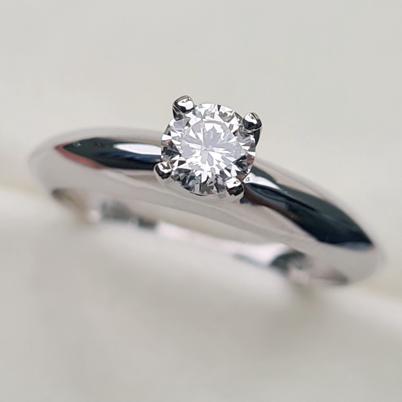 Кольцо Deimantas 91794760 16,5р 3,25гр 0,31ct. купить,NaN