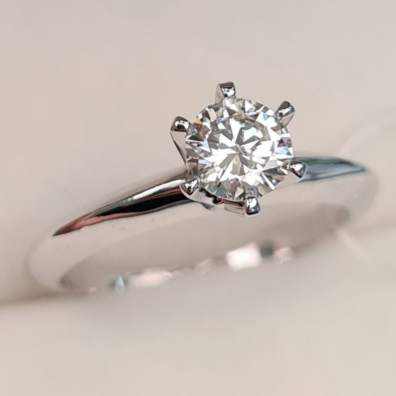 Кольцо Deimantas 95774361 16,51р 2,6гр 0,52ct. купить,NaN