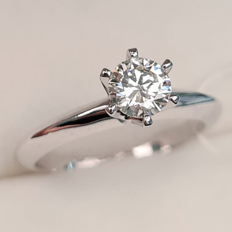 Кольцо Deimantas 95774361 16,51р 2,6гр 0,52ct. купить,NaN