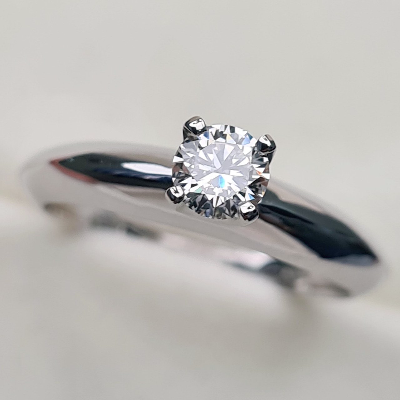 Кольцо Deimantas 91794760 16,5р 3,25гр 0,31ct. купить,NaN