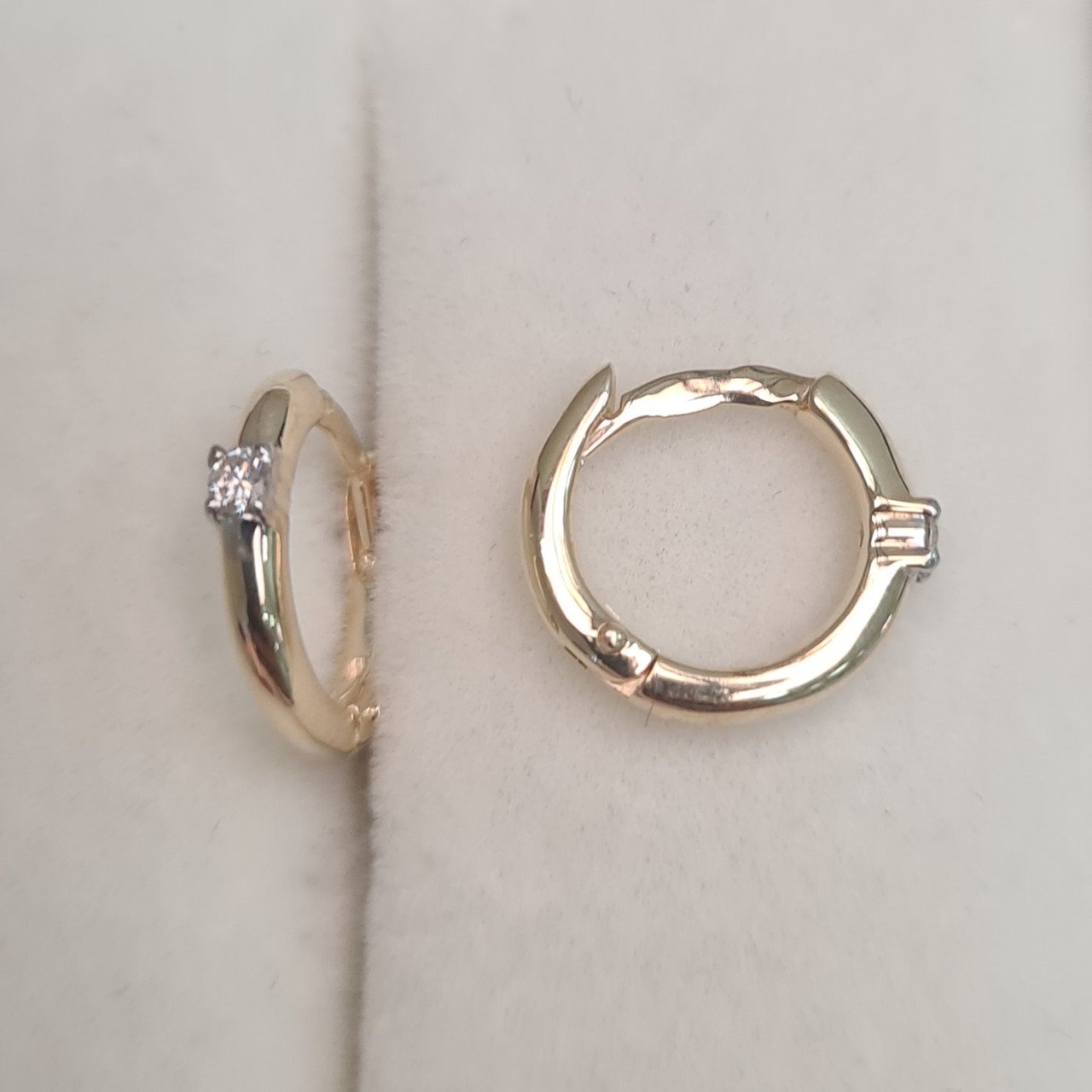Серьги Deimantas 97349090 1,79гр 0,059ct. купить,NaN