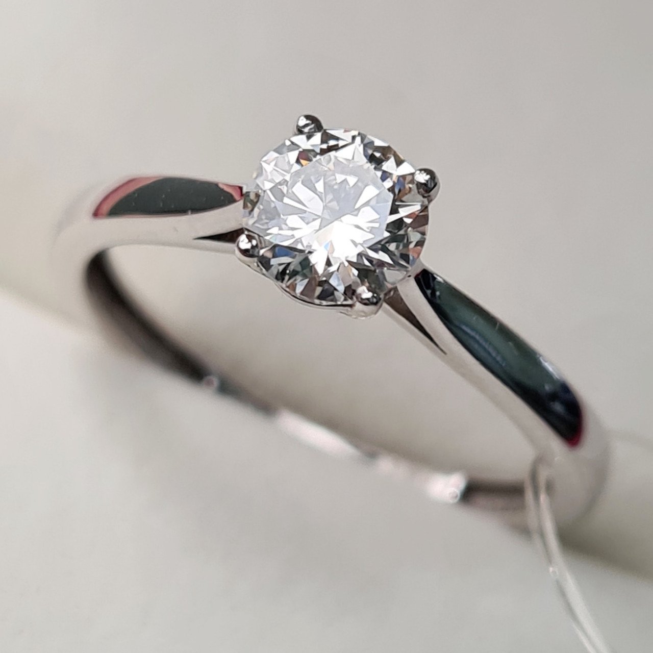 Кольцо Deimantas 92063490 16,5р 1,76гр 0,51ct. купить,NaN