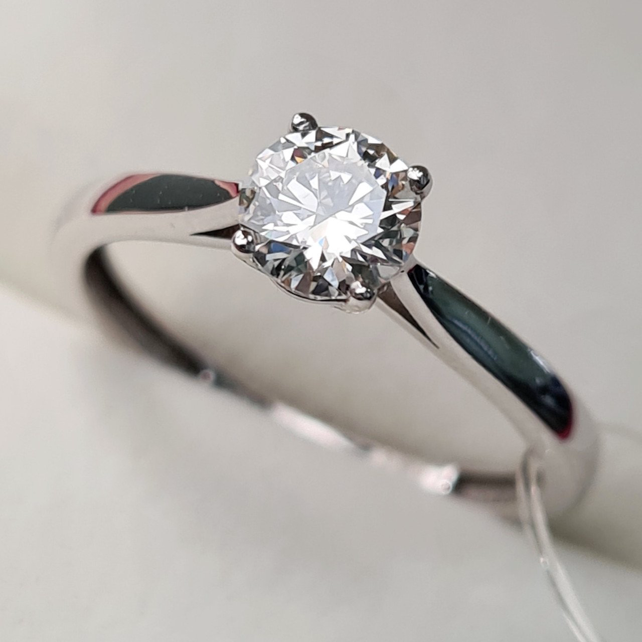 Кольцо Deimantas 92063490 16,5р 1,76гр 0,51ct. купить,NaN