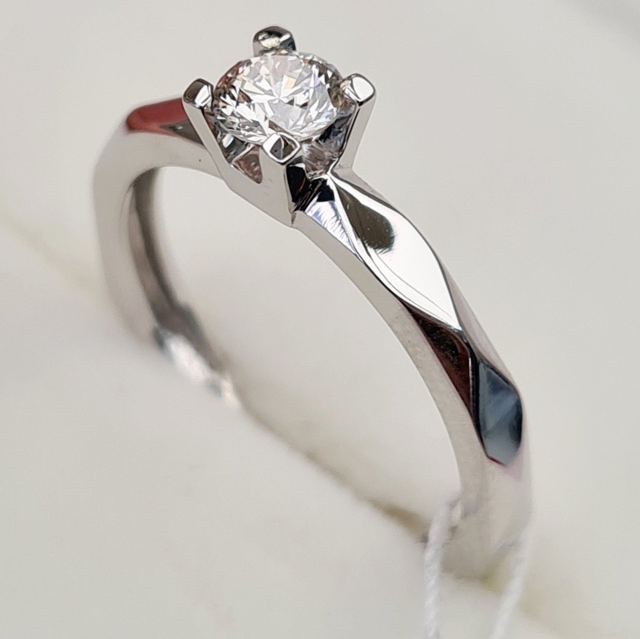 Кольцо Deimantas 92063258 16,5р 2,59гр 0,27ct. купить,NaN