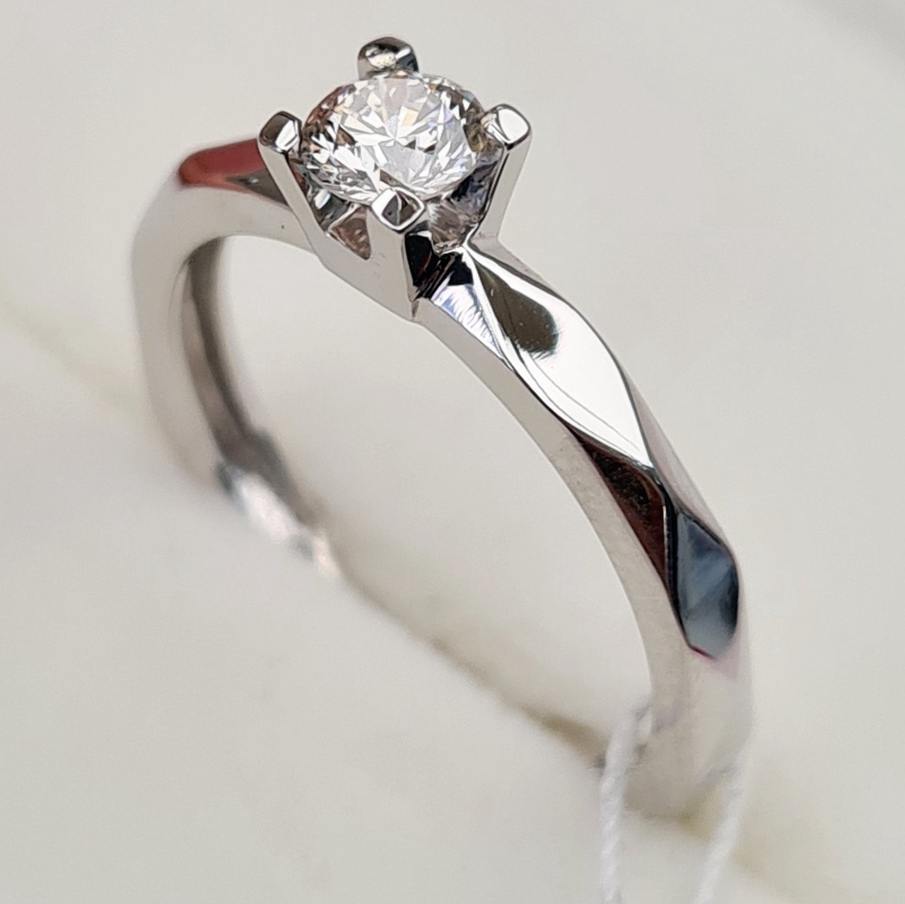 Кольцо Deimantas 92063258 16,5р 2,59гр 0,27ct. купить,NaN
