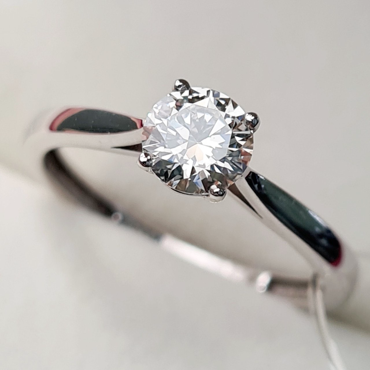Кольцо Deimantas 92063490 16,5р 1,76гр 0,51ct. купить,NaN