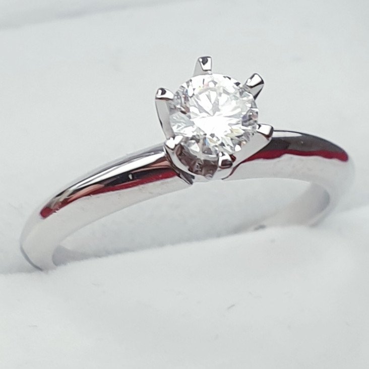 Кольцо Deimantas 95774410 16,51р 2,58гр 0,46ct. купить,NaN
