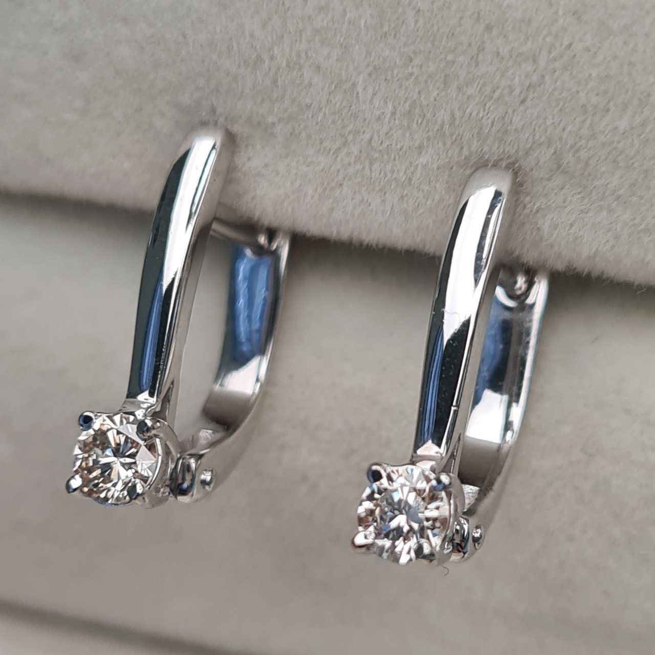 Серьги Deimantas 97349240 2,29гр 0,30ct. купить,NaN