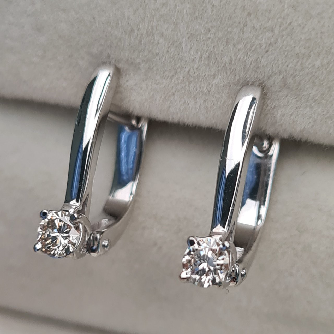 Серьги Deimantas 97349240 2,29гр 0,30ct. купить,NaN