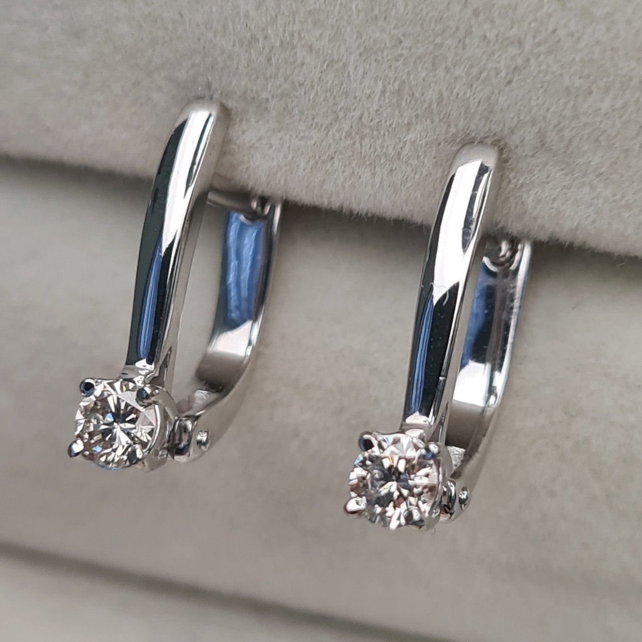 Серьги Deimantas 97349240 2,29гр 0,30ct. купить,NaN
