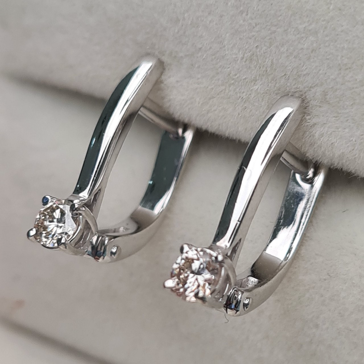 Серьги Deimantas 97349240 2,29гр 0,30ct. купить,NaN